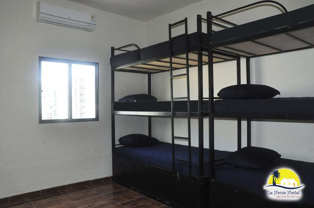 Cama en Habitación Compartida Mixta Estándar para 9 personas